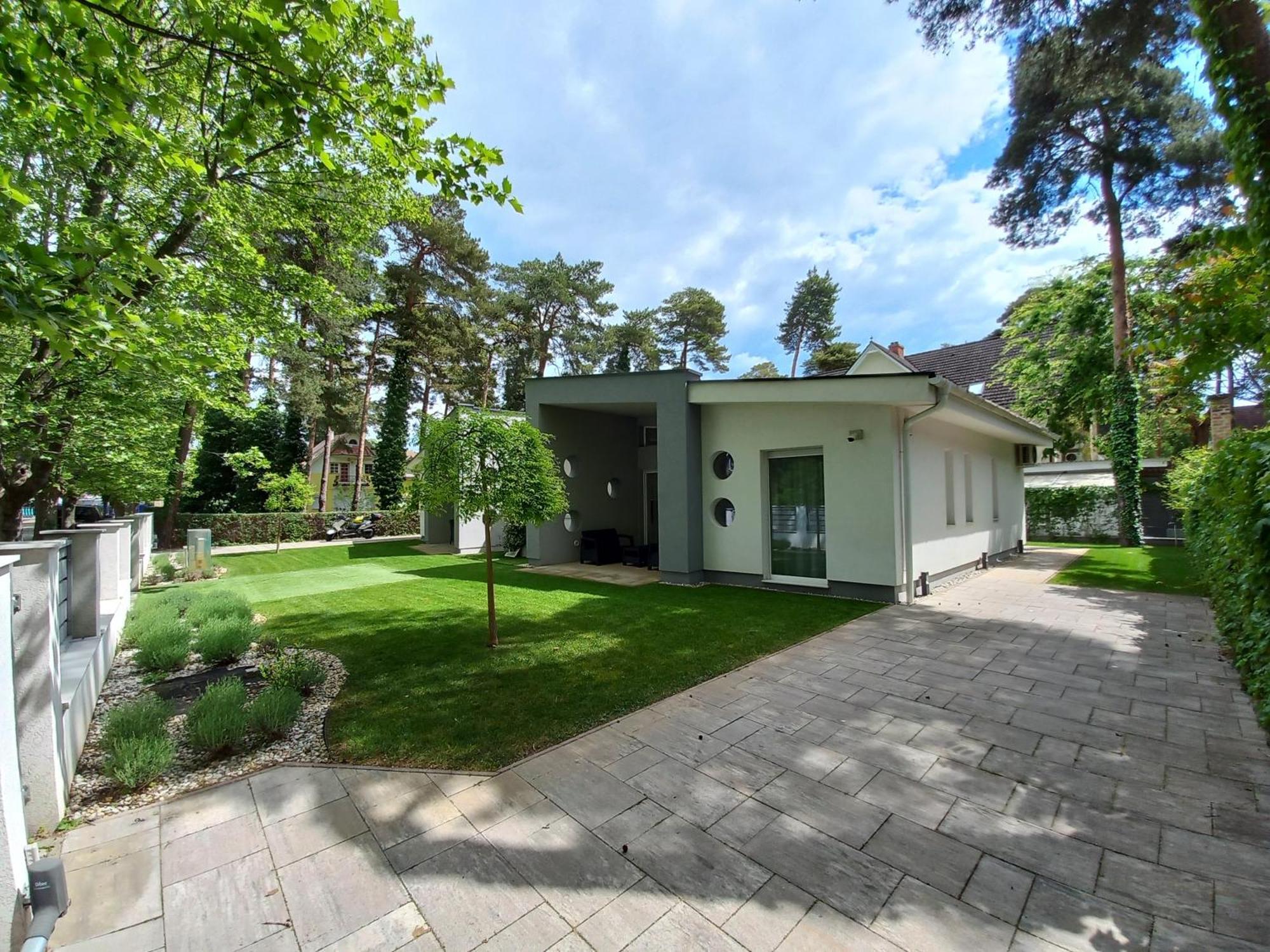 Villa Bori Siofok Exterior photo